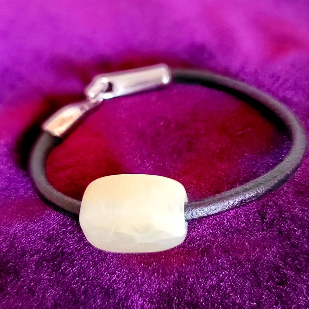 JADE bracelet